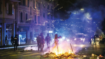 Lozan’da gençler ayaklandı