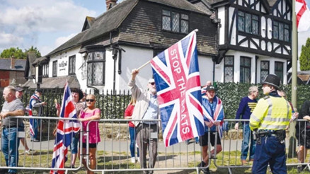 Salla bayrağı düşman üstüne