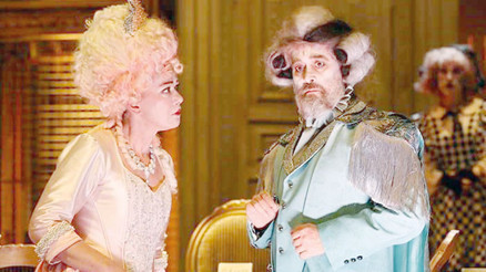 Ayakta alkışlandılar