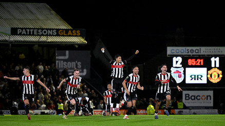 Manchester Uniteda tarihi şok: 4. Lig takımına karşı veda