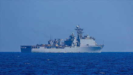 Güney Amerikada tansiyon yükseldi... Trumpa rest çekti: ABD savaş gemileri gönderdi