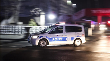 Araçta baygın bulunan 2 kişi hayatını kaybetti