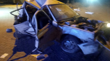 Afyonkarahisarda feci kaza TIR ile çarpışan otomobildeki çift hayatını kaybetti, kızları ağır yaralandı