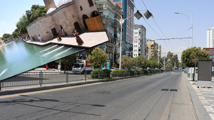 Türkiyede sıcaklığın en yüksek ölçüldüğü kent Caddeler bomboş kaldı