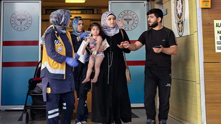 2 yaşındaki bebek evde bulduğu fare zehrini yedi... Hastaneye kaldırıldı