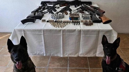Karsta operasyon: 7 gözaltı Çok sayıda silah ve mühimmat ele geçirildi