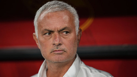 Fenerbahçe Mourinho ile yollarını resmen ayırdı