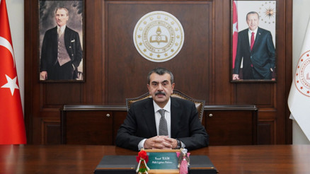 Bakan Tekin’in Zafer Bayramı mesajı