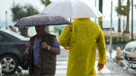 Hafta sonu itibarıyla gök gürültülü sağanak yağış geliyor Meteoroloji il il açıkladı