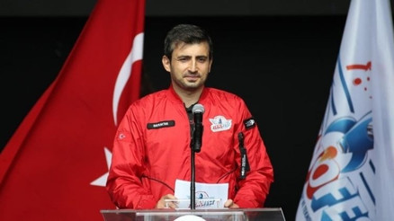 Selçuk Bayraktardan hafta sonu için TEKNOFEST Mavi Vatan daveti