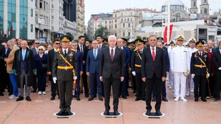 Taksimde 30 Ağustos Zafer Bayramı töreni düzenlendi