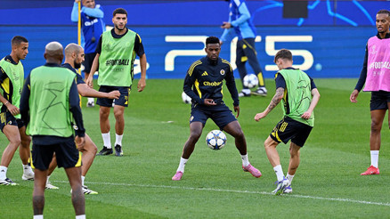 Fenerbahçenin Gençlerbirliği kamp kadrosu belli oldu 5 eksik Fenerbahçenin Gençlerbirliği kamp kadrosu belli oldu 5 eksik