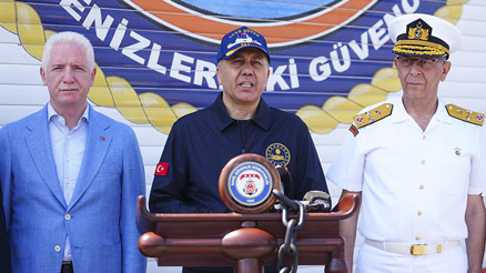 Bakan Yerlikayadan TEKNOFEST Mavi Vatana ziyaret Bakan Yerlikayadan TEKNOFEST Mavi Vatana ziyaret