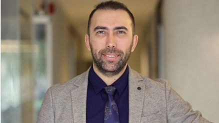 Kalıcı olarak göz rengini değiştirmek mümkün mü