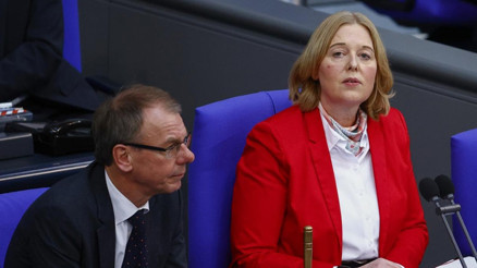 Ortaklar yine birbirine girdi