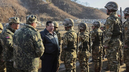 Kuzey Kore, Ukraynaya gönderilen askerlerin savaş görüntülerini yayınladı Kuzey Kore, Ukraynaya gönderilen askerlerin savaş görüntülerini yayınladı