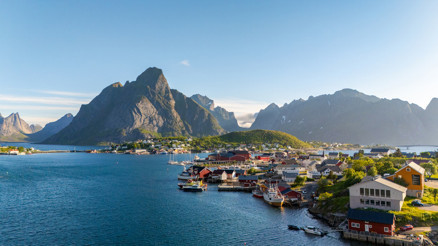 Norveç’in kuzey ucunda terk edilmiş köyler, katil balinalar ve kraliçenin yolu