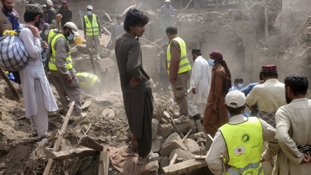 Afganistanda 6 büyüklüğünde depremin ardından arama kurtarma çalışmaları sürüyor