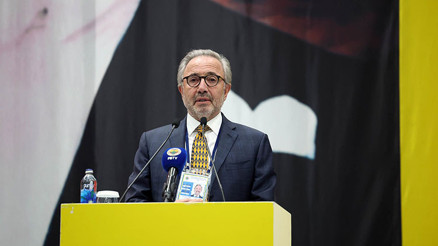 Fenerbahçe Asbaşkanı Hamdi Akın, stadyumunun yeni kapasitesini duyurdu