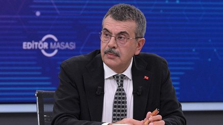 Milli Eğitimden ilk gün tedbiri Bakan Tekin duyurdu: Okulların açıldığı gün eğitim bu saatlerde olacak Milli Eğitimden ilk gün tedbiri Bakan Tekin duyurdu: Okulların açıldığı gün eğitim bu saatlerde olacak