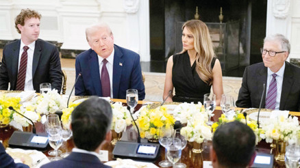 ‘Teknoloji patronları Trump’ı övgüye boğdu... Musk ‘out’ Zuckerberg ‘in’