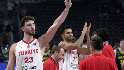 EuroBasket 2025te çeyrek final eşleşmeleri belli oldu