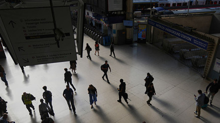 İngilizler isyanda Londrada hayat felç oldu