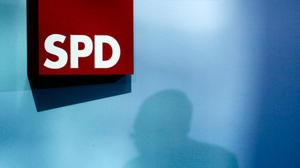 SPD’de düşüşe devam