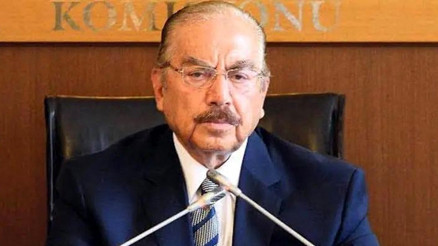 Eski Bakan Agah Oktay Güner, hayatını kaybetti