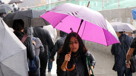Meteoroloji bölge bölge uyardı: Karadenizde gök gürültülü sağanak etkili olacak, Ege ve Akdenizde sıcaklıklar artacak