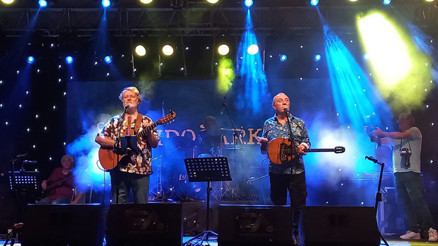 Gündoğarken UK Tour 2025: 50 yıllık müzikal bir yolculuk