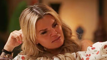 Ünlü şarkıcı yıllarca çalıştı iflastan kurtulamadı... Sonunda cesur pozlarını satarak milyoner oldu....Bu öyle kolayca geri çevrilecek bir para değil