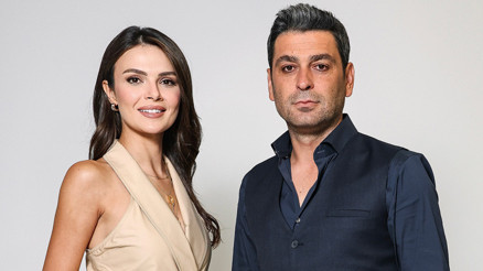 Alya ile Cihan objektiflere yakalandı...Uzak Şehir afiş çekiminden renkli anlar