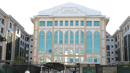 Antalya Büyükşehir Belediyesine yönelik rüşvet soruşturmasında 5 kişi tutuklandı