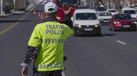 Ankarada bazı yollar saat 22.00den itibaren trafiğe kapanacak