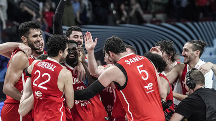 12 Dev Adam ruhunun dönüşü