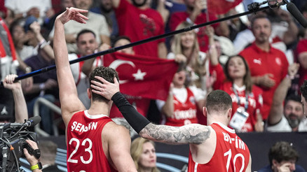 Türkiye seninle 12 Dev Adam