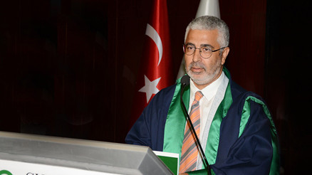 ÇÜ’de 99 diş hekimi kep attı ÇÜ’de 99 diş hekimi kep attı