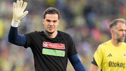Fenerbahçe taraftarından Galatasaraya Ederson göndermesi