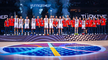 Almanyaya yenilen 12 Dev Adam, Avrupa ikincisi oldu (Türkiye-Almanya: 83-88) Almanyaya yenilen 12 Dev Adam, Avrupa ikincisi oldu (Türkiye-Almanya: 83-88)