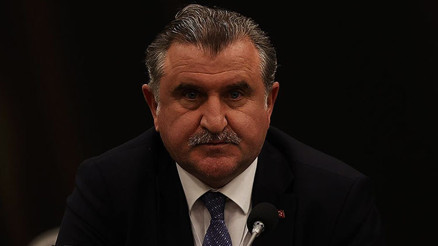 Bakan Baktan 12 Dev Adama tebrik mesajı