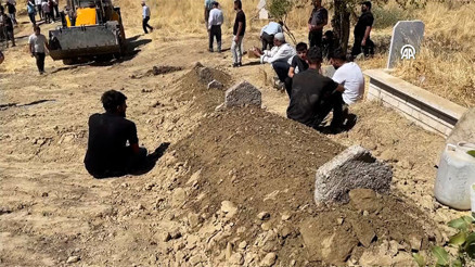 Batmanda silahlı saldırı sonucu ölen 4 kişinin cenazesi defnedildi