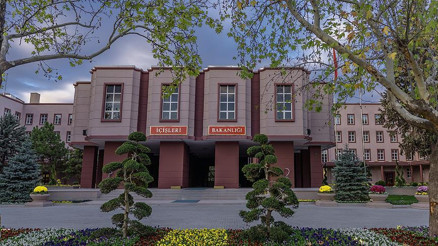 27 mülki idare amiri birinci sınıf mülki idare amirliğine yükseltildi