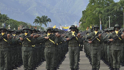 Venezuela Karayiplerde askeri tatbikata hazırlanıyor