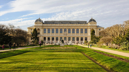 Pariste müze soygunu: 700 bin dolarlık altın çalındı