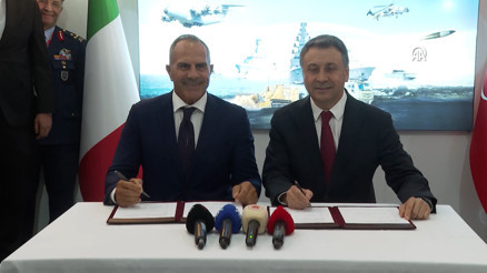 ASFAT ile Magnaghi Havacılıkın Ortak Girişim Sözleşmesi imza töreni TEKNOFESTte yapıldı