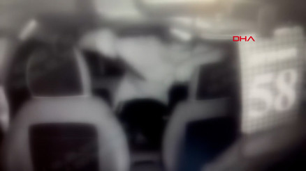 Beyoğlu’nda 16 yaşındaki şüpheli taksiciyi ensesinden bıçaklayıp gasbetmeye çalıştı