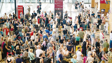 Sistemler çöktü uçuşlar iptal… Havalimanlarında siber saldırı kaosu