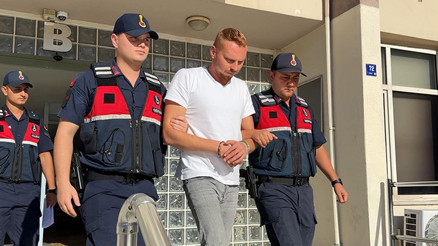 Halasının evinden zeytinyağı çaldı, tutuklandı