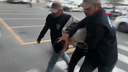 Kız öğrenci yurdundaki tepki çeken olayda şüpheliler adliyeye sevk edildi Kız öğrenci yurdundaki tepki çeken olayda şüpheliler adliyeye sevk edildi